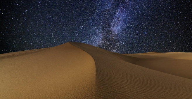 Le désert du Maroc observant les étoiles, observant les étoiles à Merzouga, observant les étoiles du Sahara