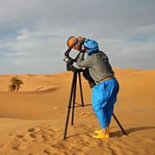 Le désert du Maroc observant les étoiles, observant les étoiles à Merzouga, observant les étoiles du Sahara